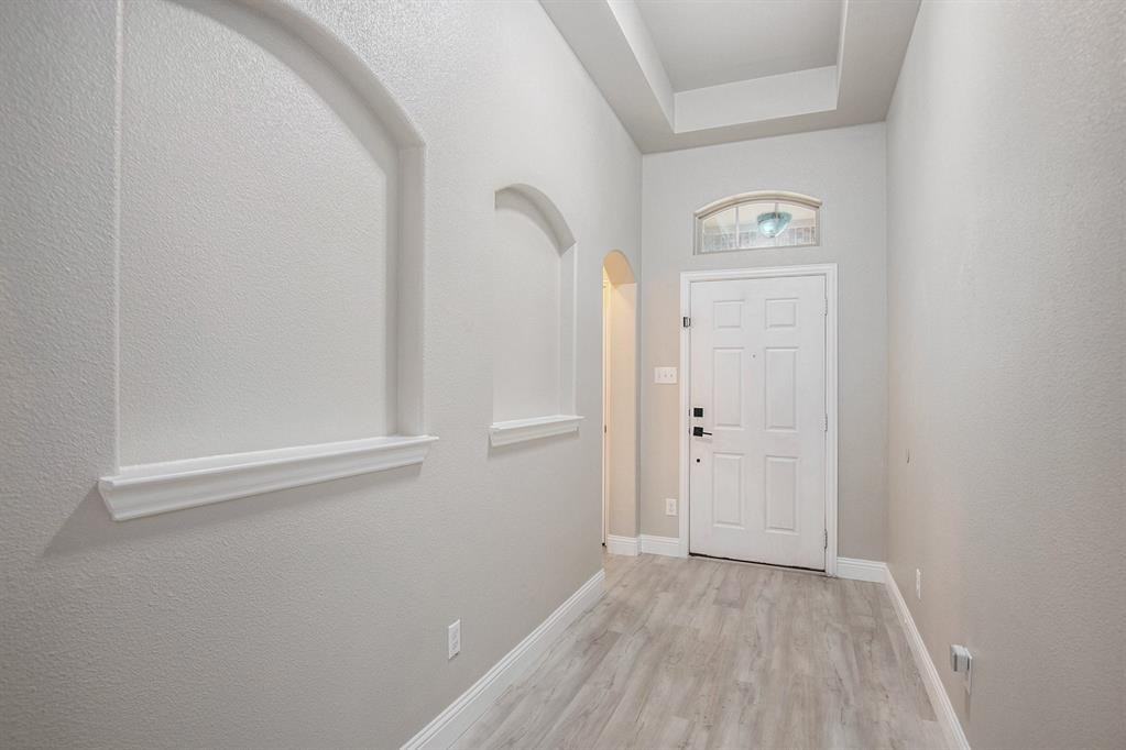 5749 Diamond Valley Dr - Photo 3 of 24