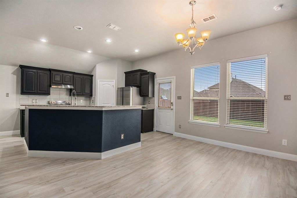 5749 Diamond Valley Dr - Photo 6 of 24