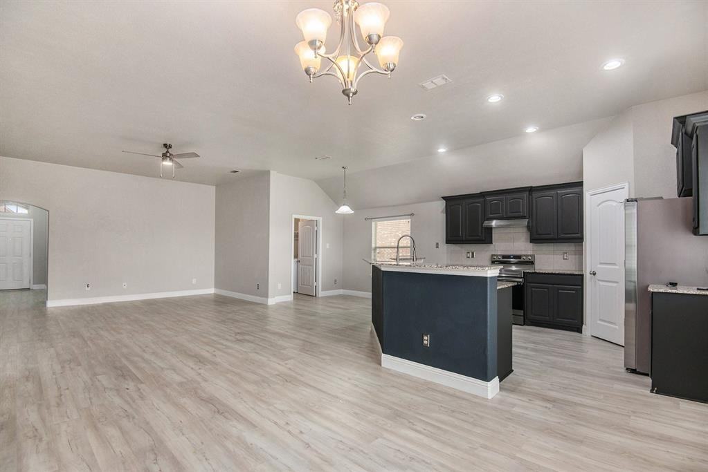 5749 Diamond Valley Dr - Photo 7 of 24