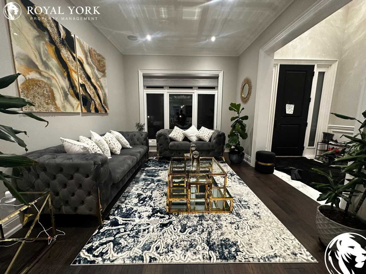 2584 Sharon Cres - Photo 3 of 50