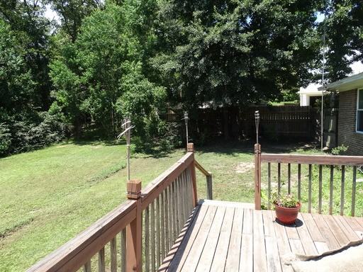 1109 Sussex Ln - Photo 2 of 15