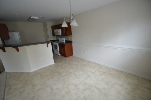 215 Valley Oak Dr - Photo 3 of 10