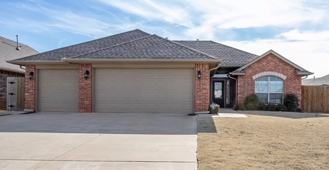 640 Southwest 6th Street - Photo 1 of 1