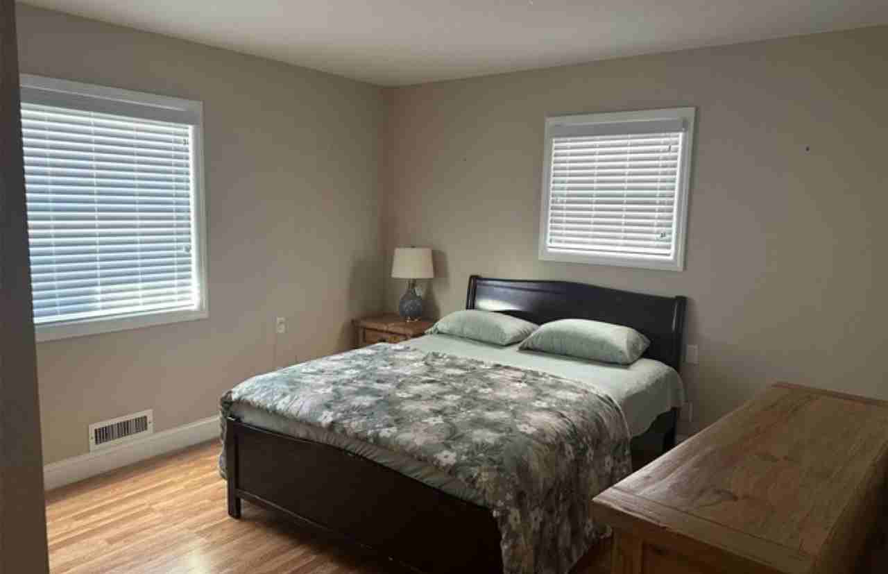 69 Stirling Avenue - Photo 3 of 4