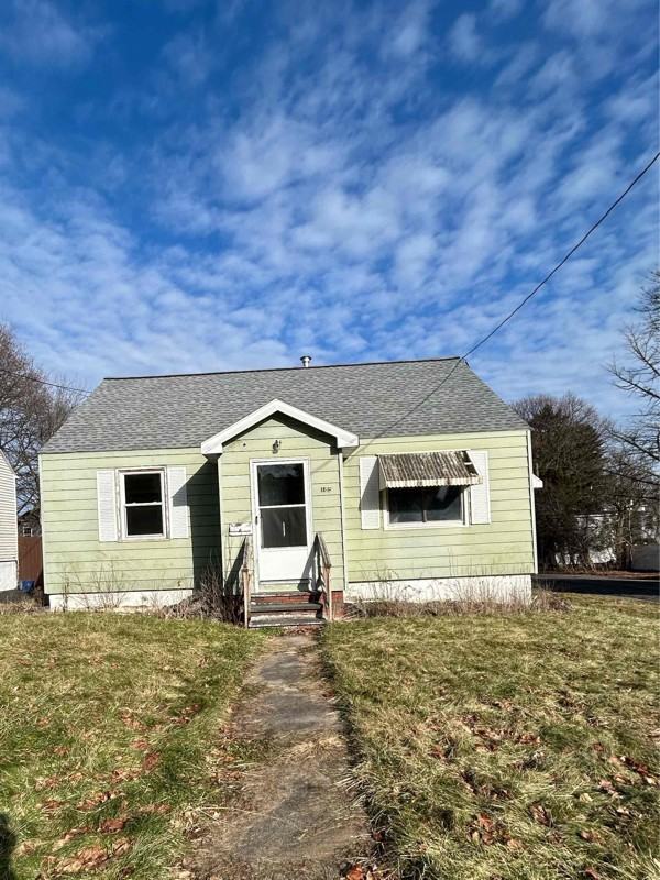 185 Harwood Ave - Photo 2 of 11