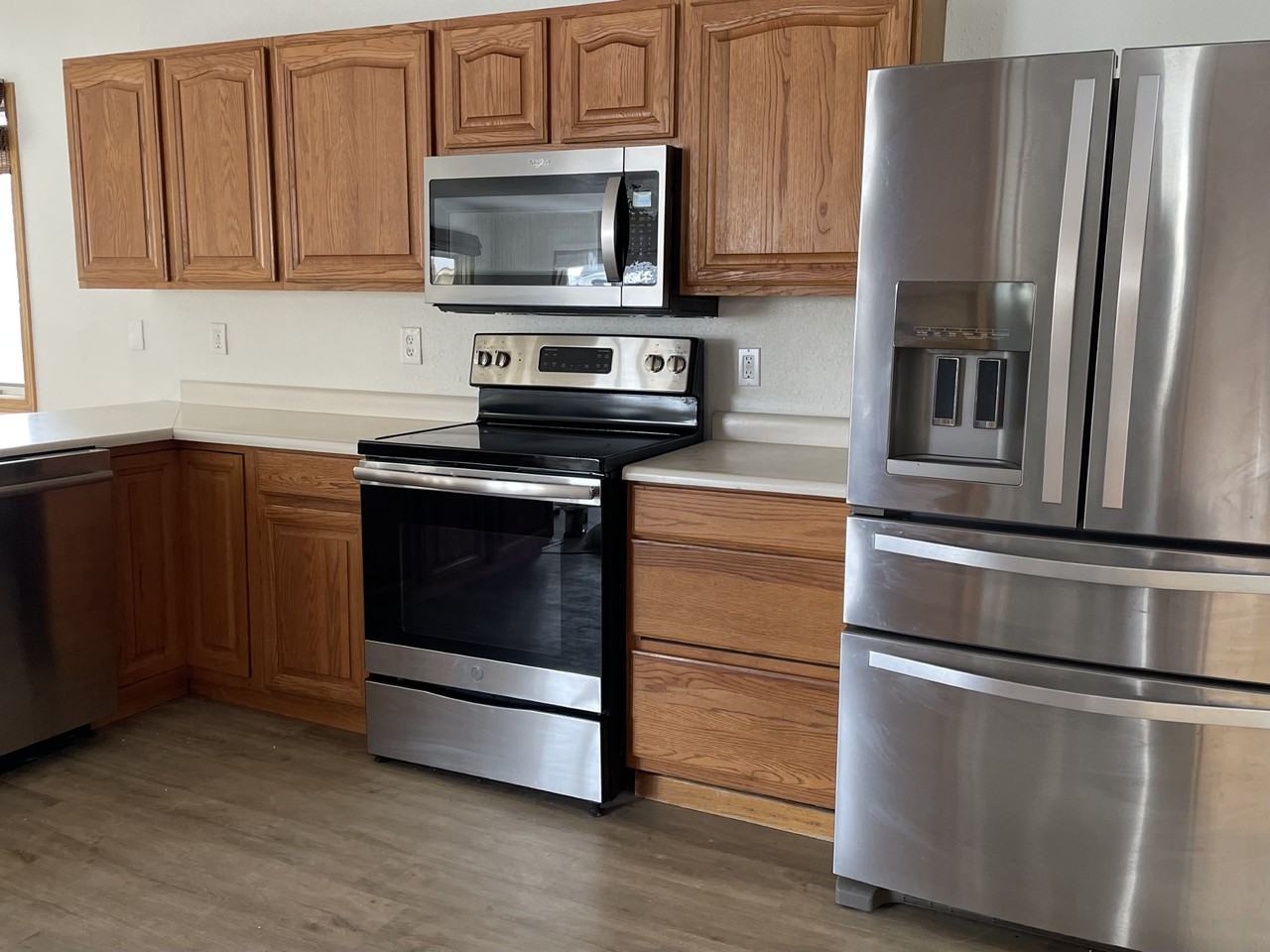 311 W Sebree St - Photo 2 of 17