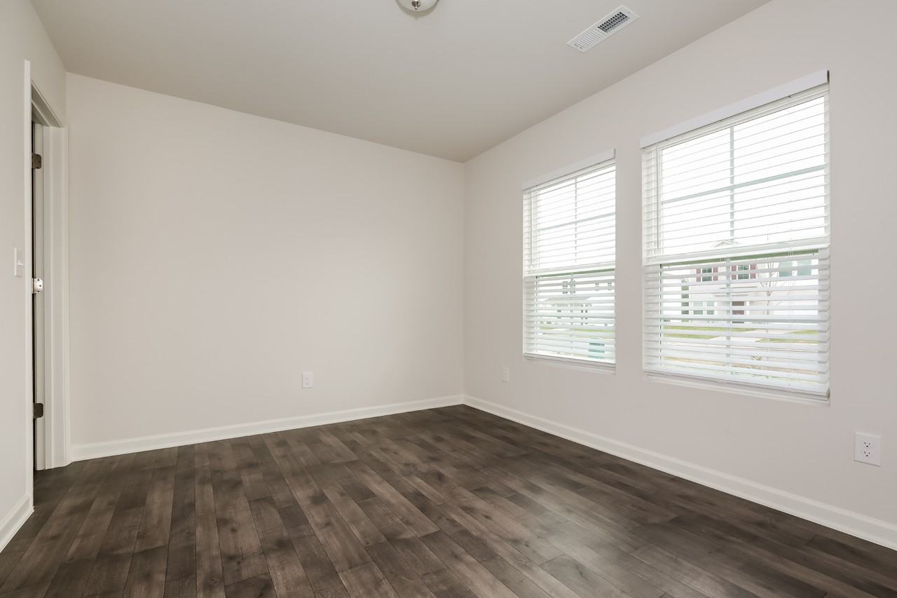 117 Lemon Ln - Photo 2 of 16