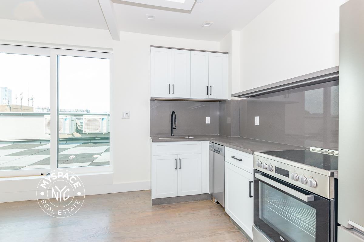 2911 Albemarle Rd #5F - Photo 2 of 16