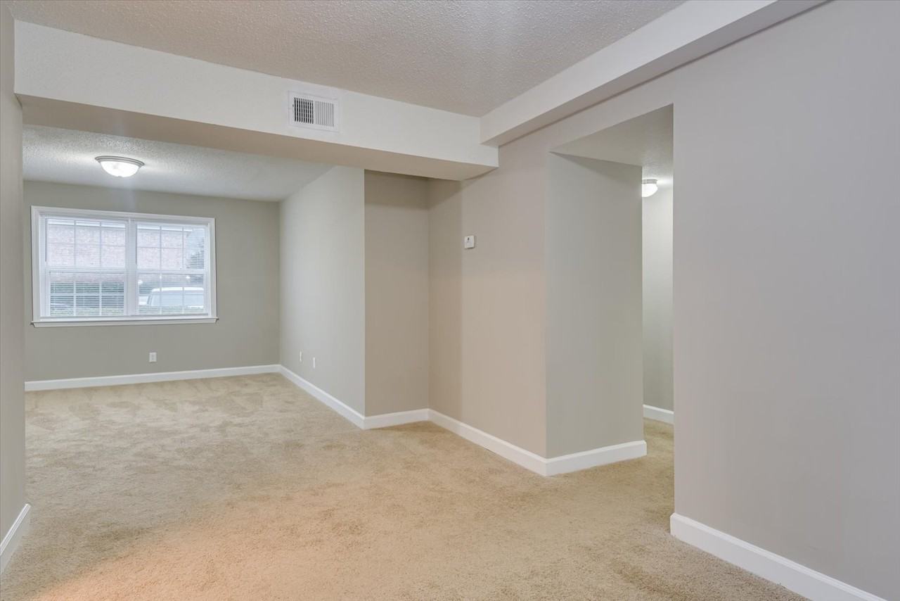 2905 Arrowhead Dr Apt D3 - Photo 7 of 26