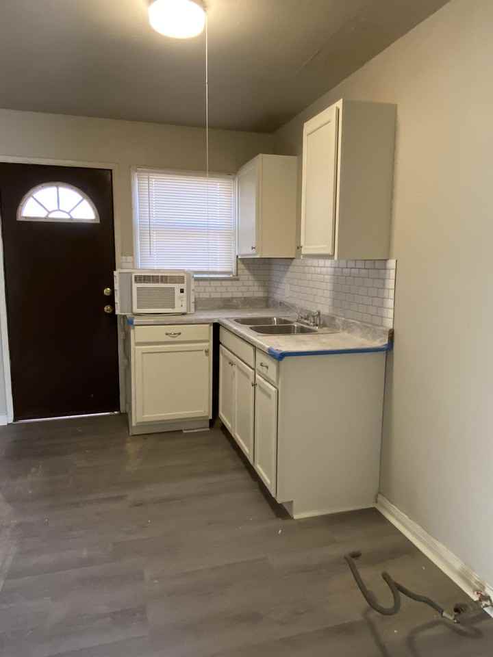 561 E Indian Dr #1 - Photo 6 of 8