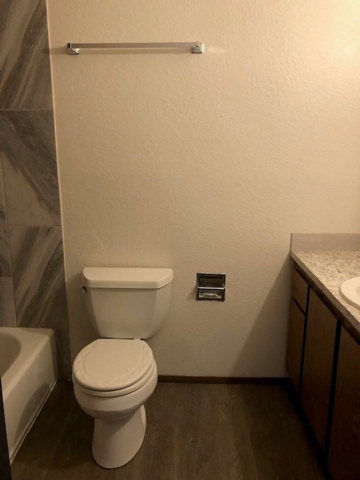 4222 Apartments - Photo 4 of 19