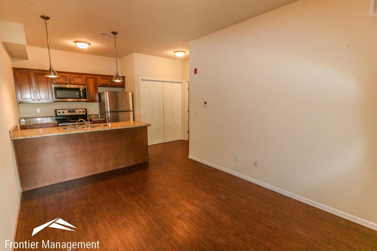 1024 Fremont - Photo 4 of 20