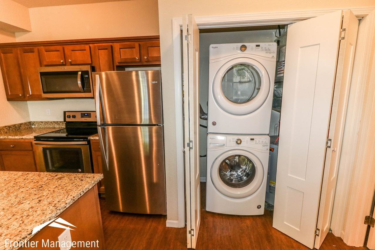 1024 Fremont - Photo 6 of 20