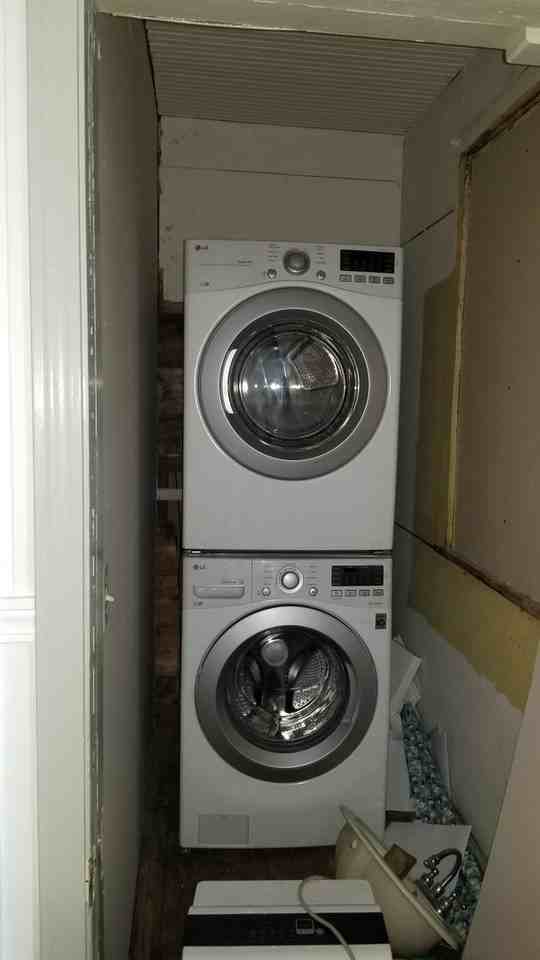 1695 Dows St - Photo 2 of 29