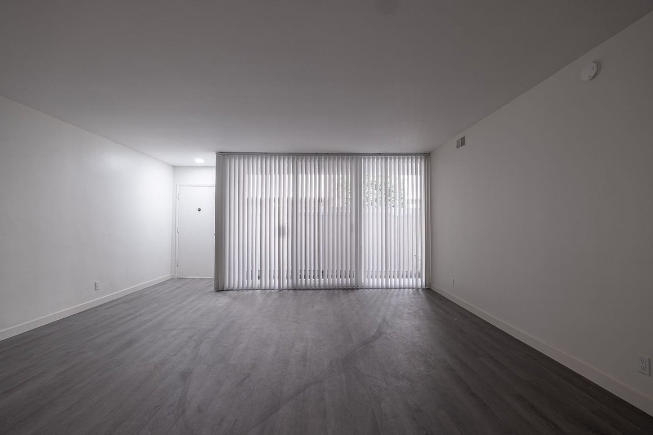 Rexford Apartments - Photo 3 of 25