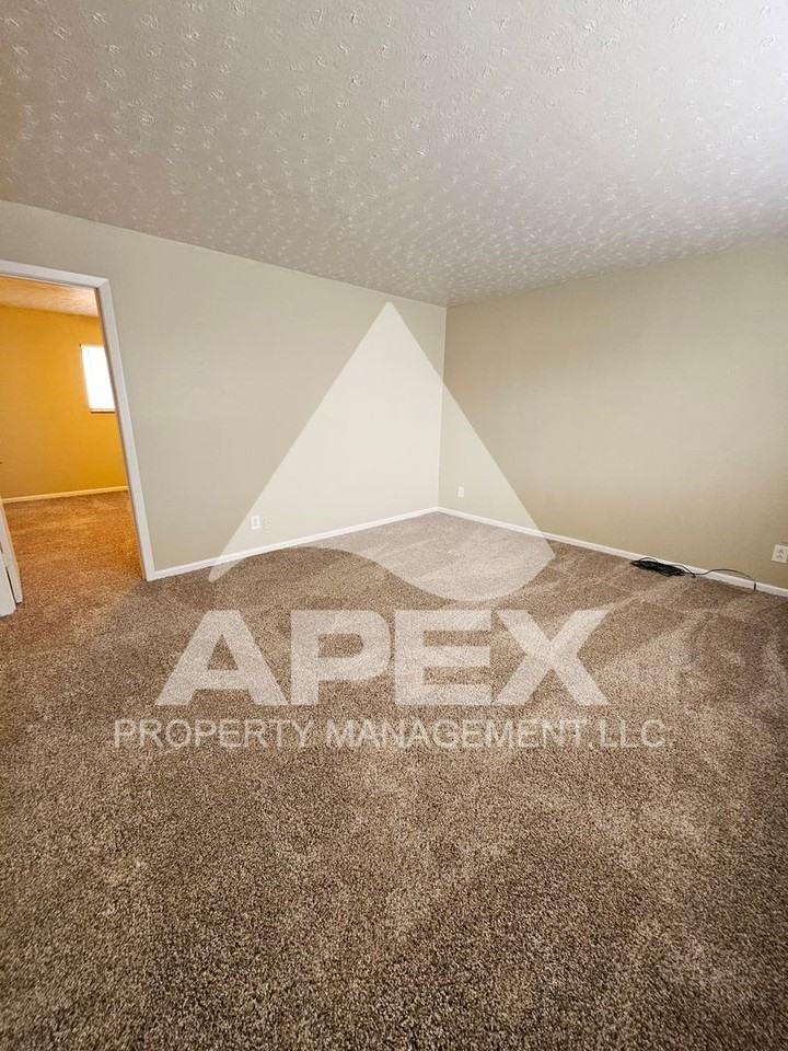 2927 Whittle Springs Rd #2 - Photo 3 of 18