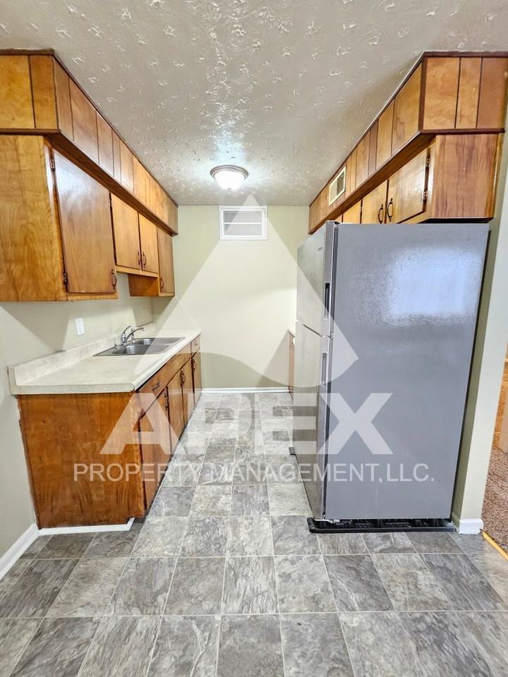2927 Whittle Springs Rd #2 - Photo 7 of 18