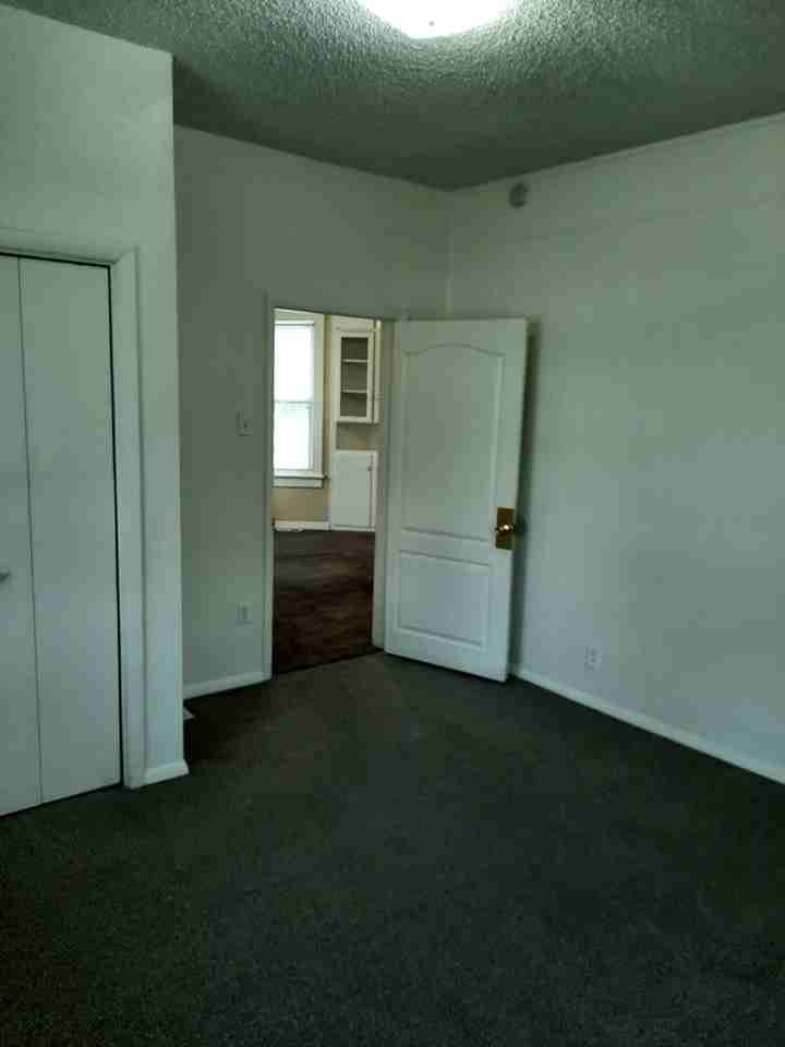 1600 7th Avenue - Photo 7 of 35