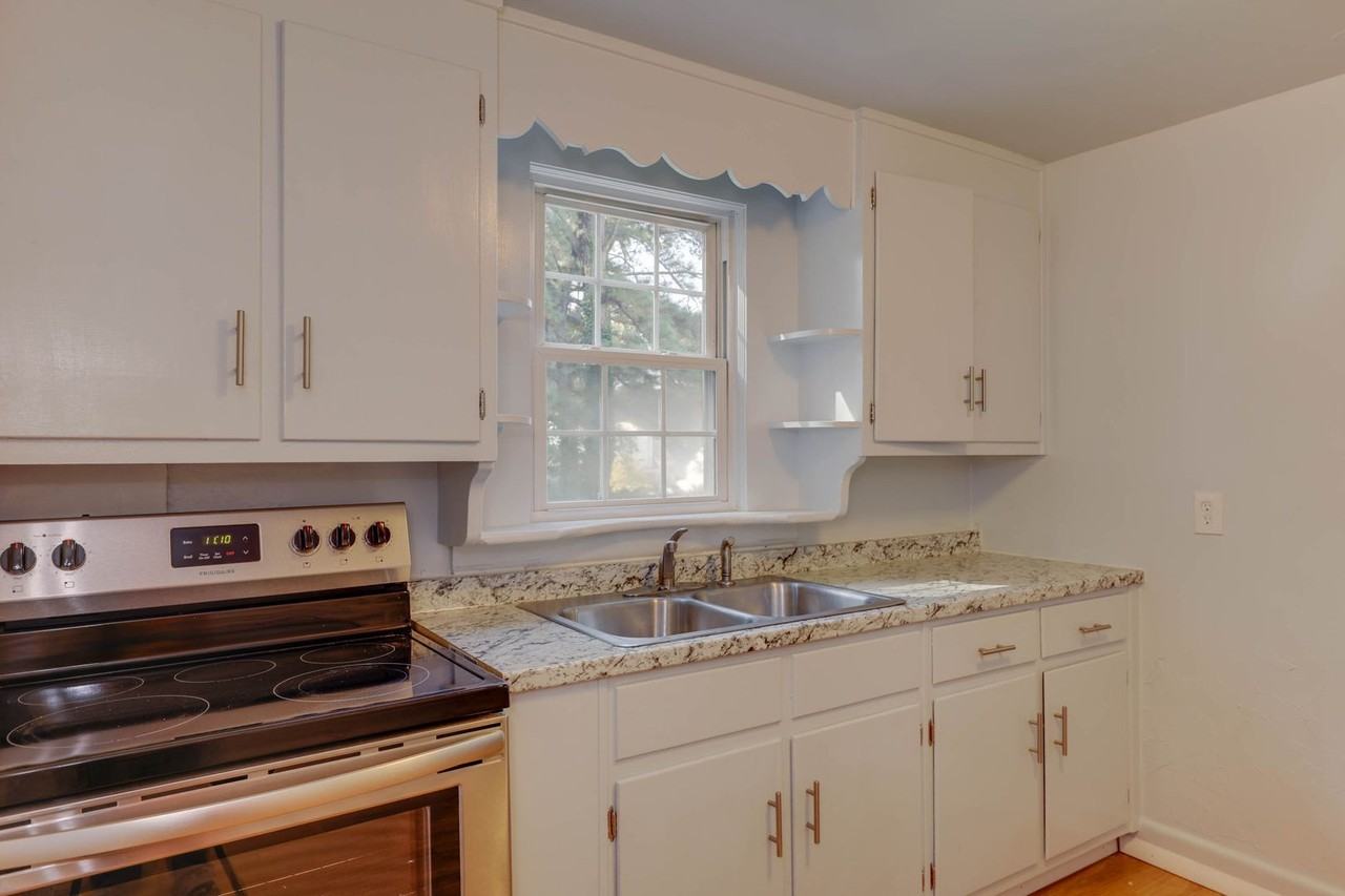 Wildwood Rd 2217 Apartments 2217 Wildwood Rd, Chesapeake, VA 23323