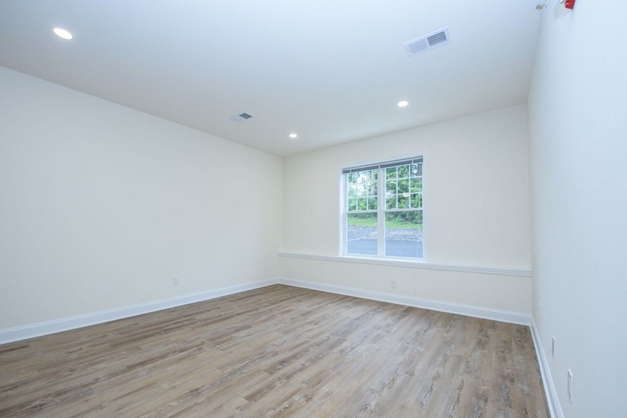 1040 1040 Broadway - 201 #201 - Photo 6 of 10