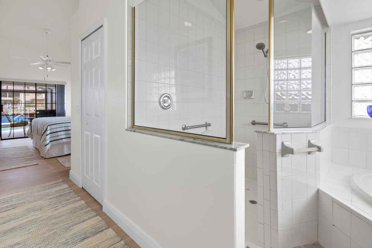 5310 Sands Blvd - Photo 5 of 24