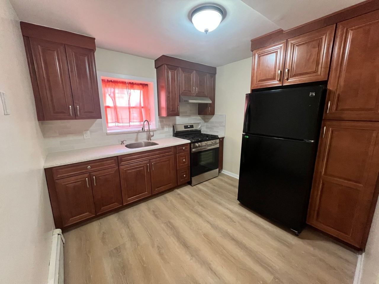 224-19 Braddock Ave - Photo 3 of 11