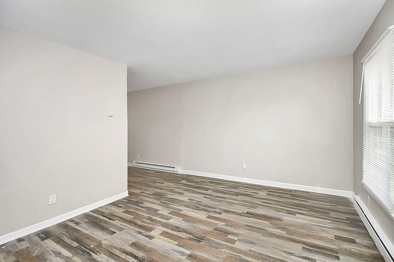 Boone Street Apartments - Photo 3 of 15