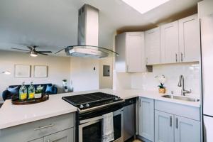 featured image of 2437 8th St