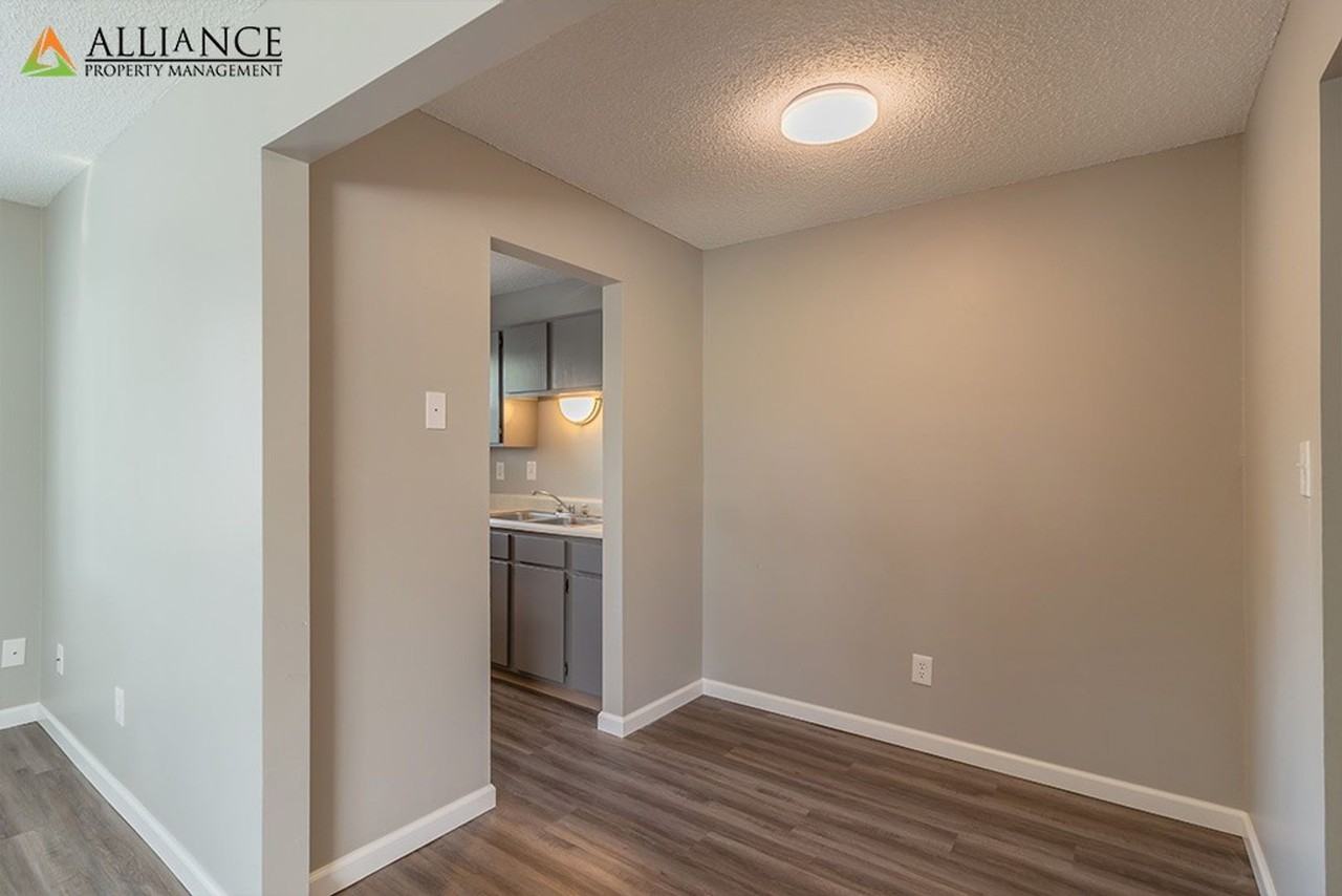 Fremont St. 1200 - Photo 4 of 23