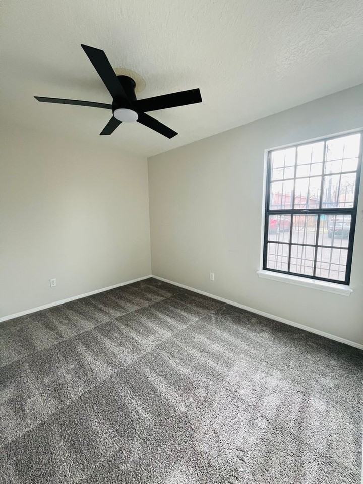 12th & Coal Updated downtown units with gated parking! - Photo 3 of 30