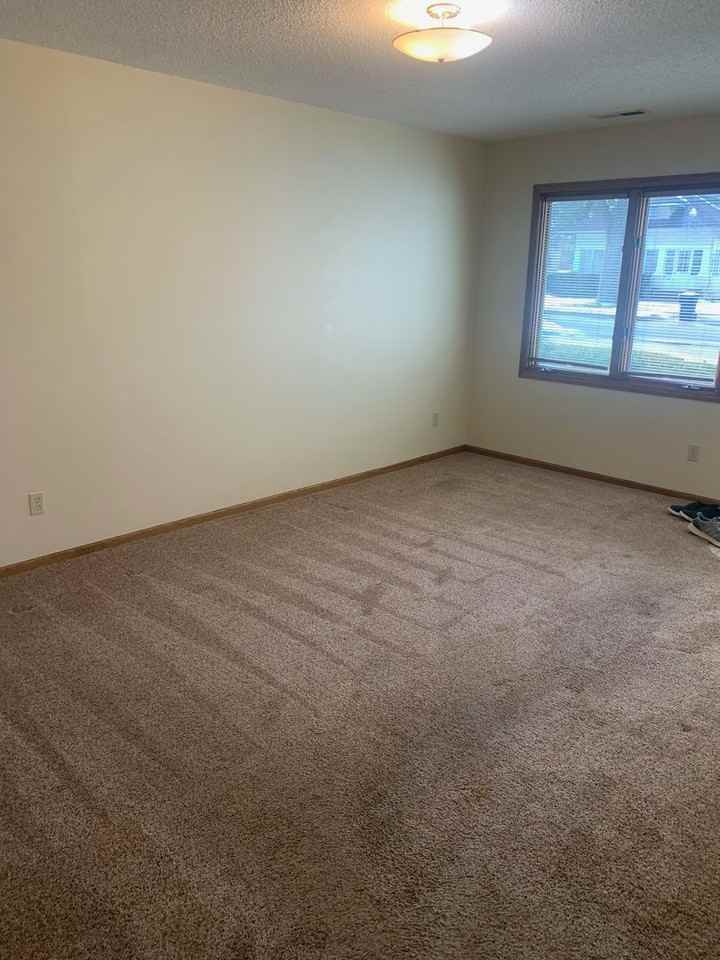 RMH (1340/1342 Main St.; Pella) - Photo 2 of 10