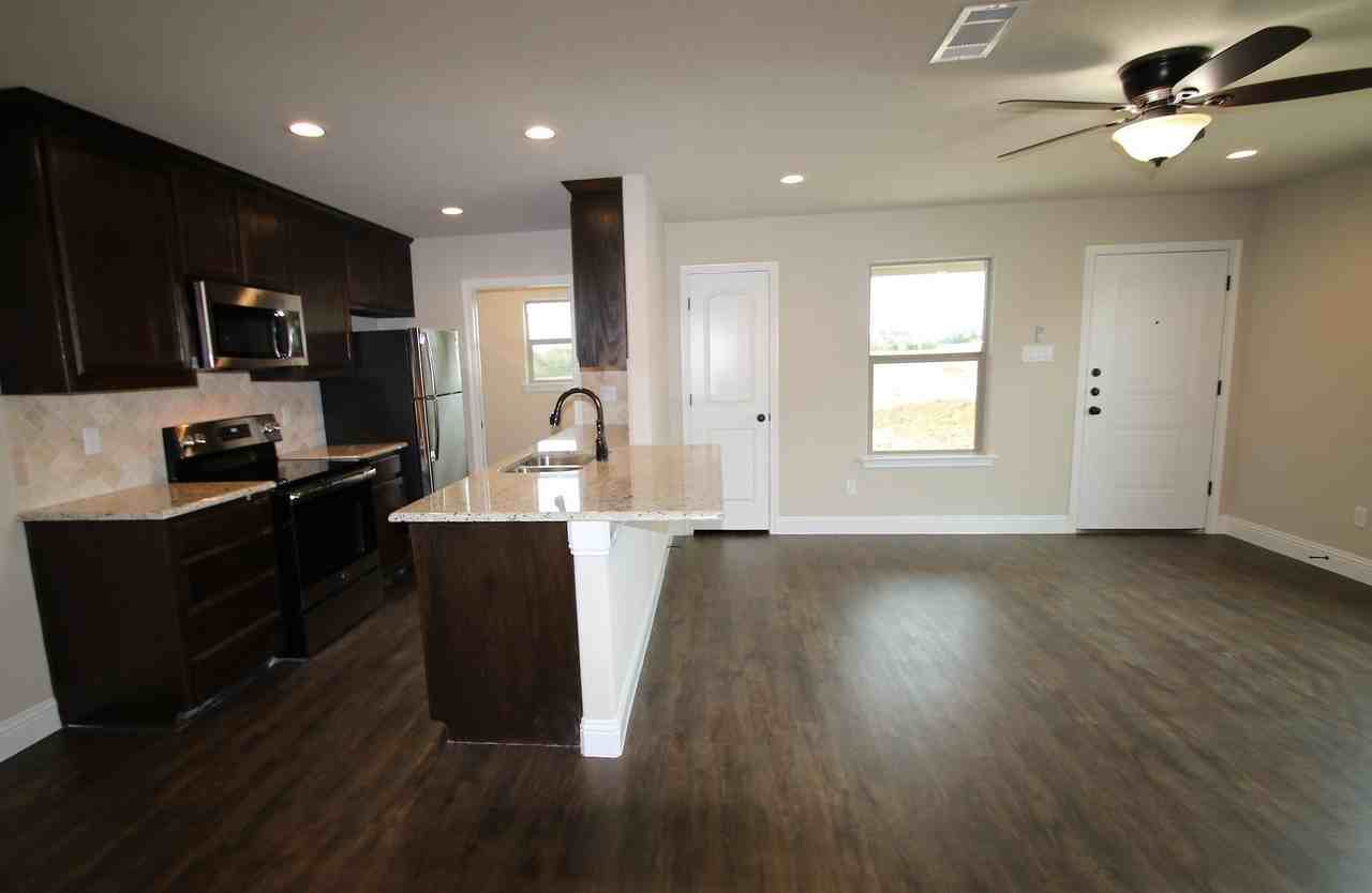 130-132 Crossbow Ct. - Photo 3 of 25