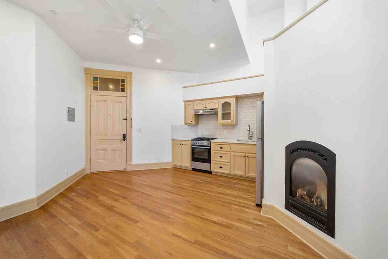1314 Palm - Photo 4 of 17