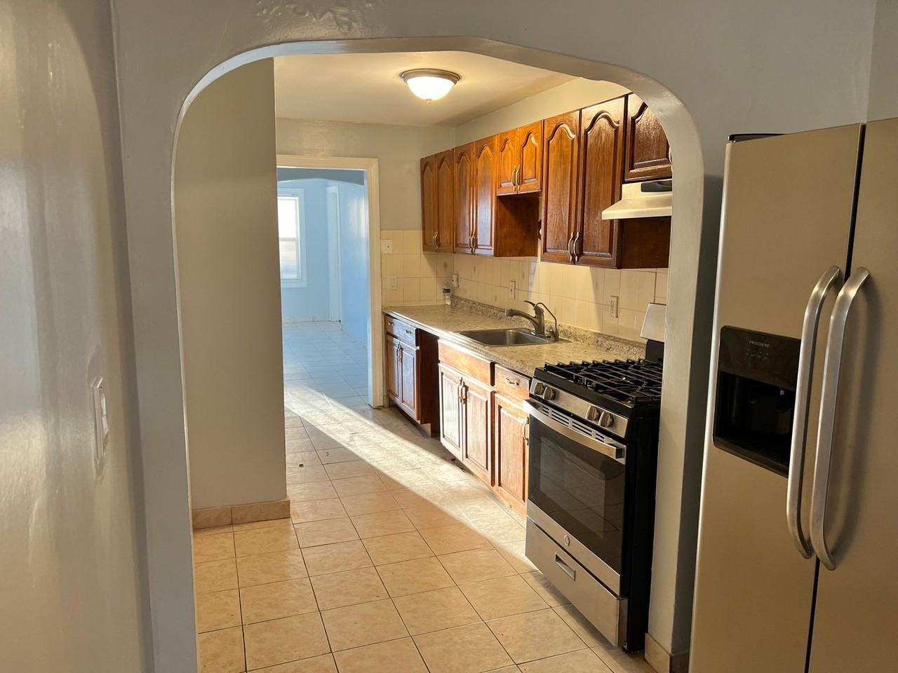 71 Babylon Turnpike - Photo 2 of 30