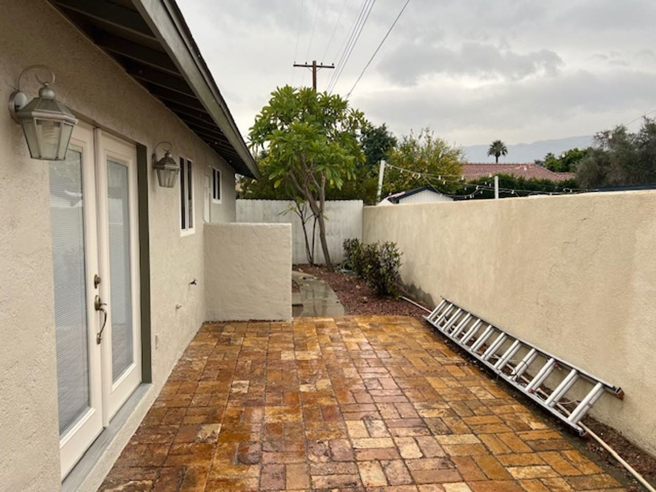 Duplex in La Quinta Cove - Photo 3 of 9