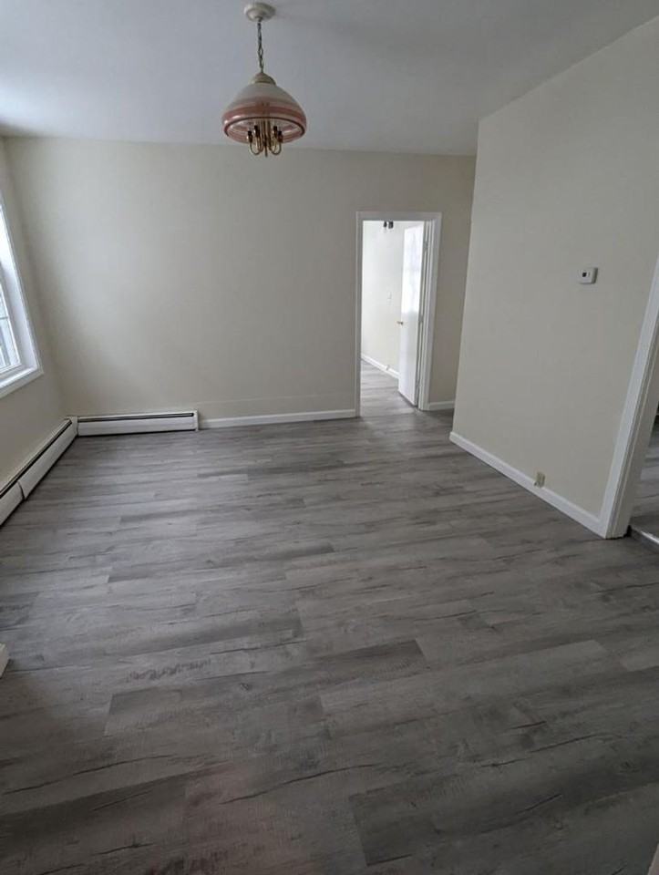 308 Spruce St - Photo 2 of 12