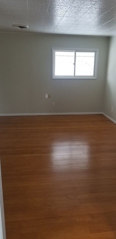 Muggli 218 N Prairie - Photo 3 of 6