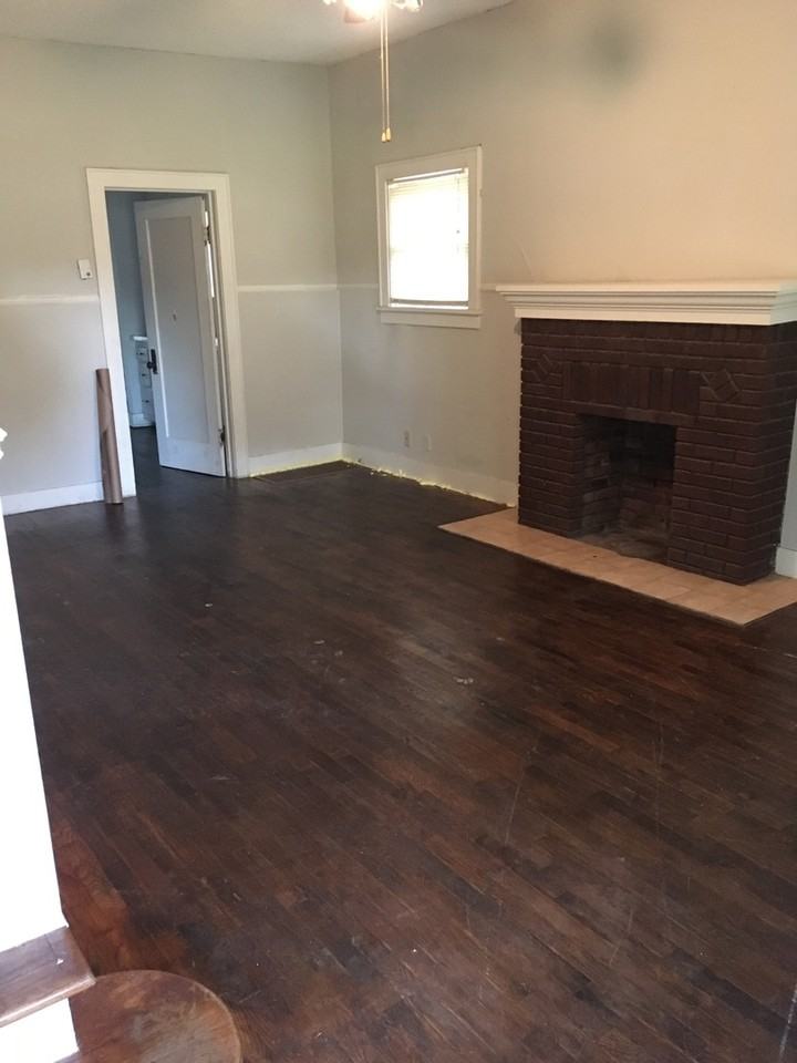 419 e 6th - Photo 2 of 11