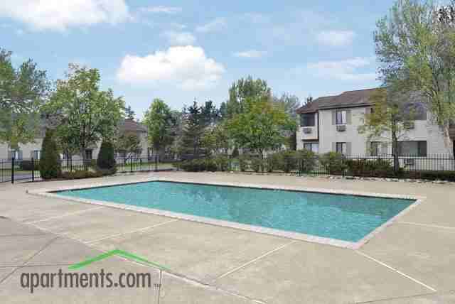 Fairwood Apartments and Racquet Club - Photo 3 of 17