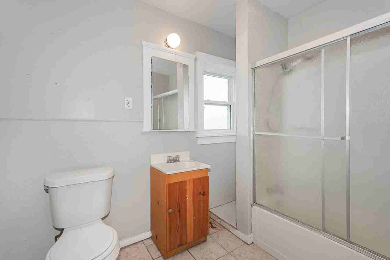 919 Washington - Photo 3 of 50