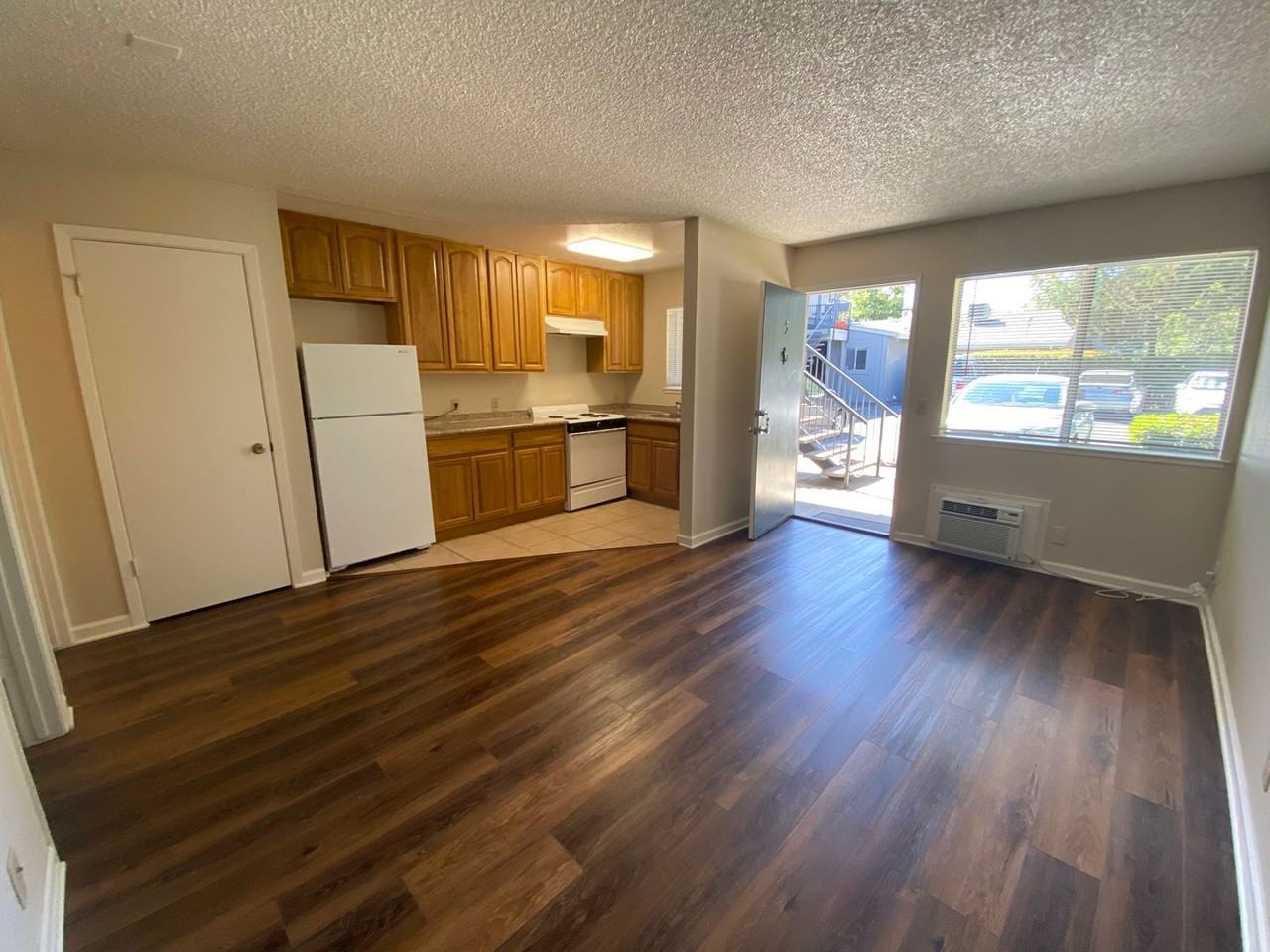 Marshall Apartment - 3259 - Photo 2 of 10