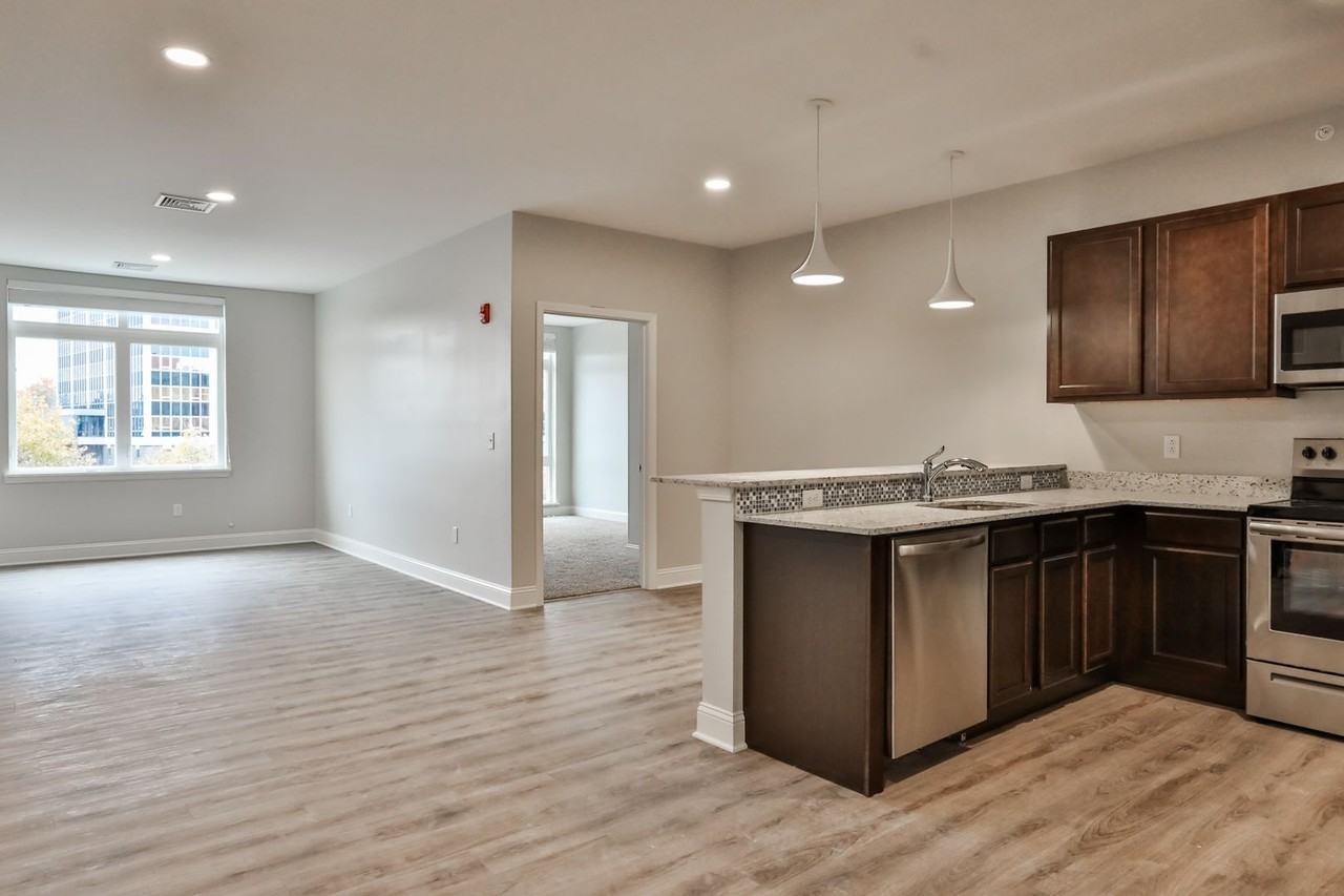 The Reserve on Hackett Apartments - Photo 7 of 37