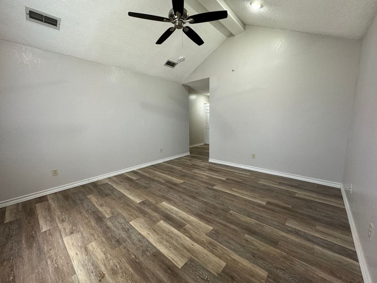 JH 8202 Raleigh Avenue - Photo 3 of 11