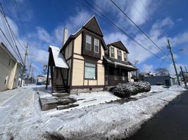 featured image of 114 W Creighton Ave