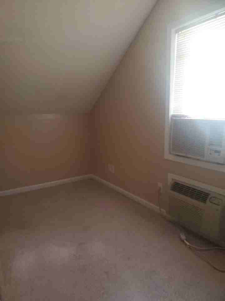 Henderson Road 8 Plex Apartments - Photo 5 of 17