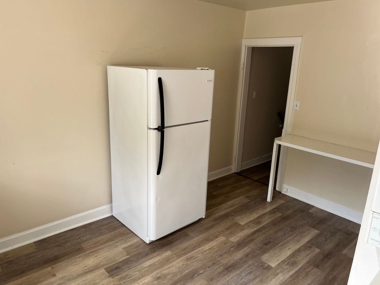 228 S. Locust Street - Photo 3 of 13