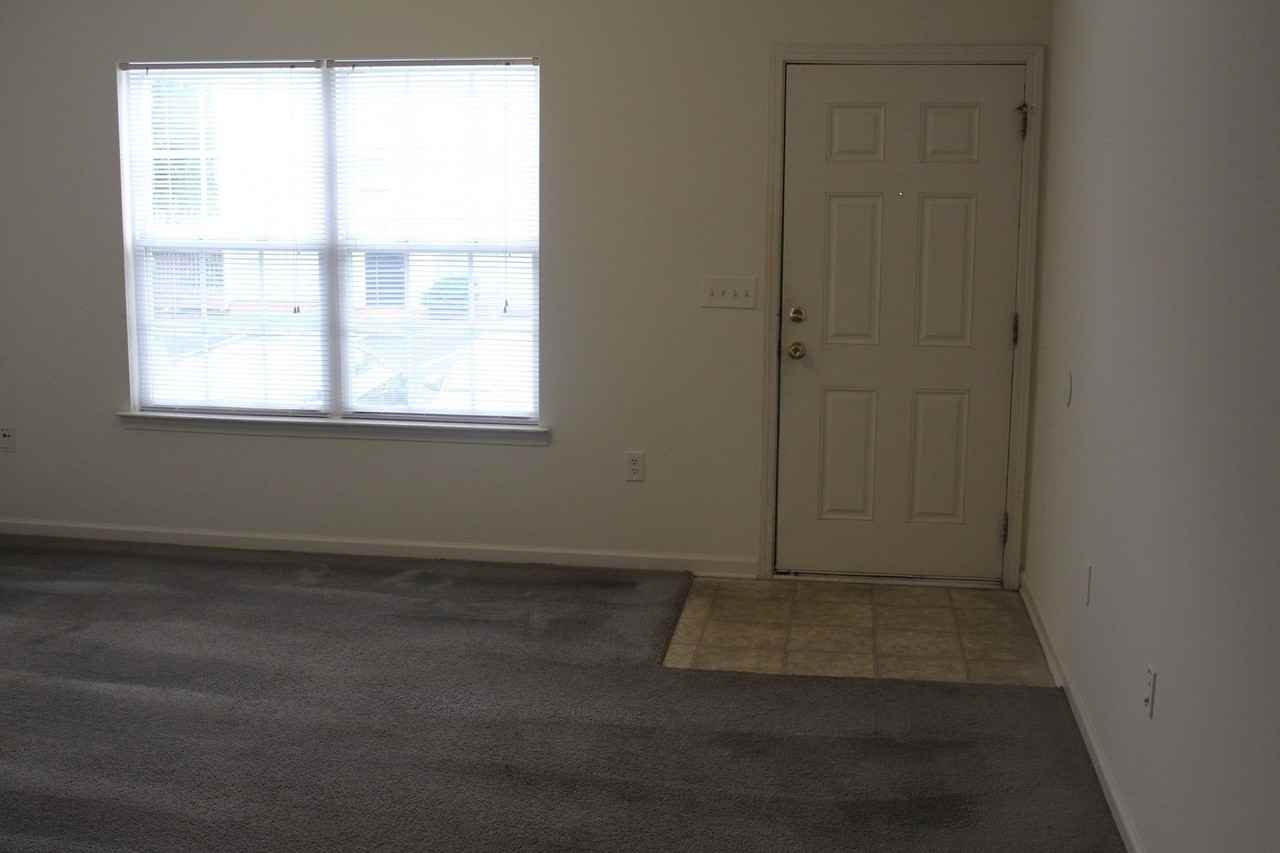 128-B University Village - Photo 3 of 50