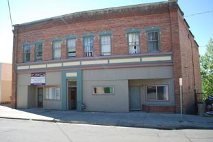 545 NE Oak Street - Photo 1 of 1