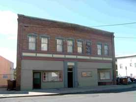 545 NE Oak Street - Photo 1 of 1
