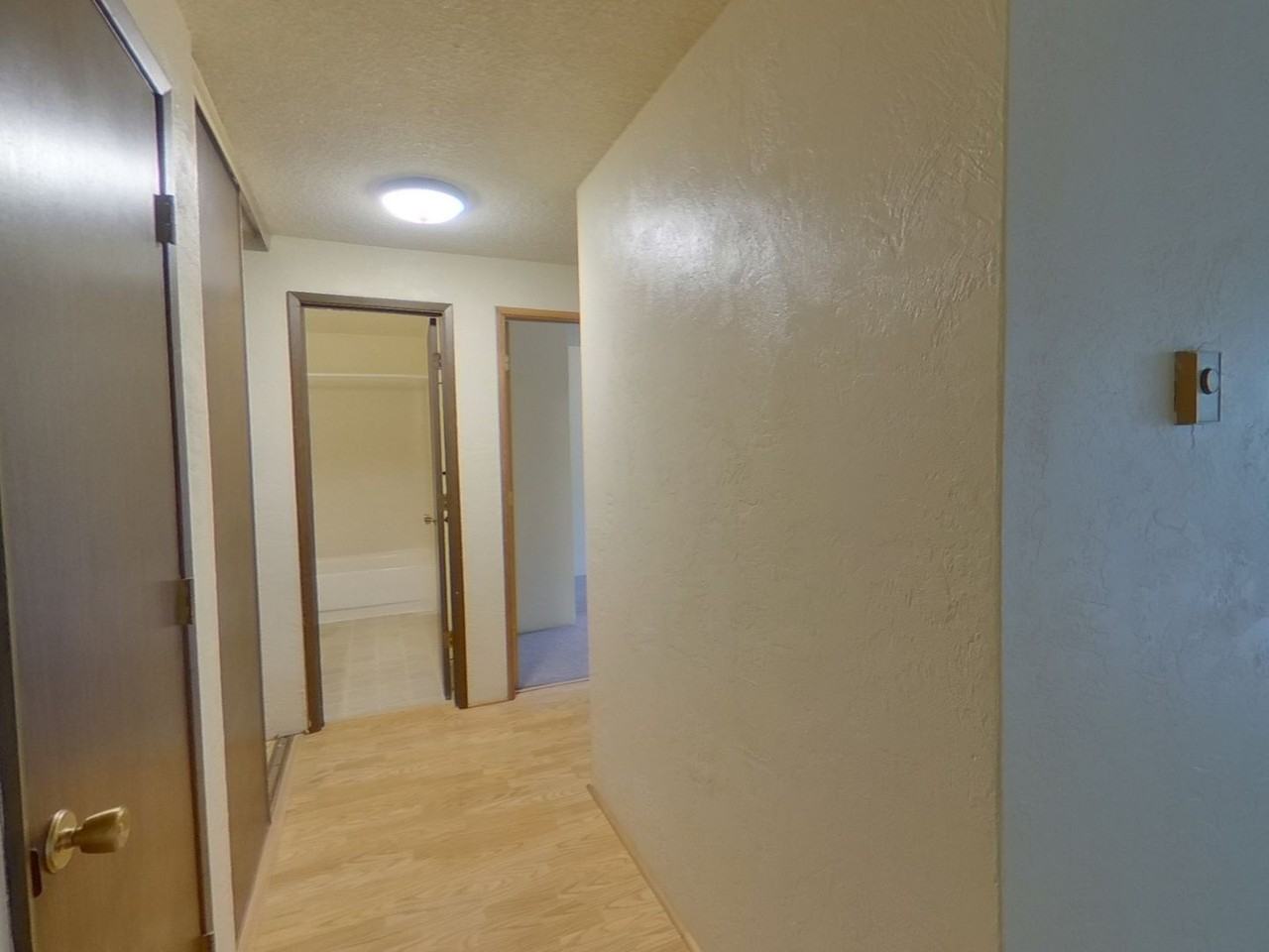 Mill Manor Apartments - Photo 7 of 10